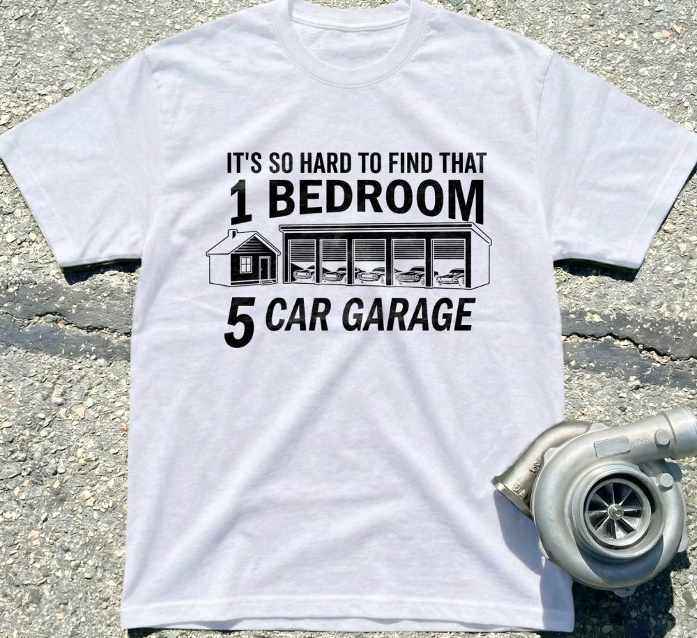 1 Bedroom 5 Car Garage